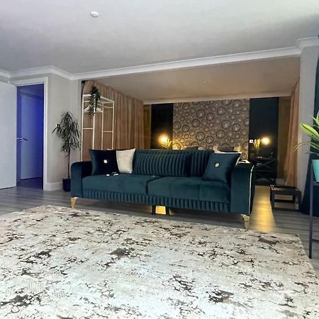 The Exclusive Jacuzzi Apartment Birmingham Eksteriør bilde